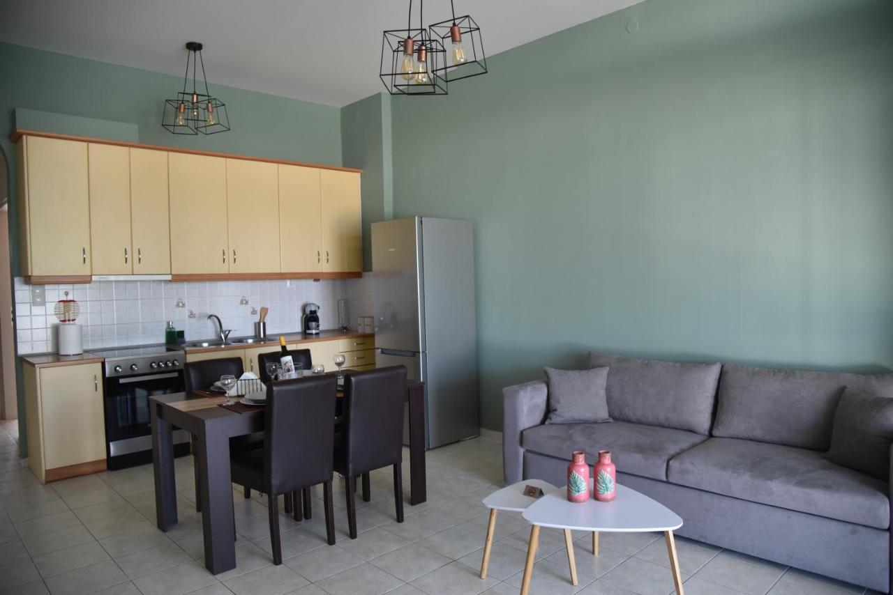 Family Apartments 3 Lechaio 외부 사진