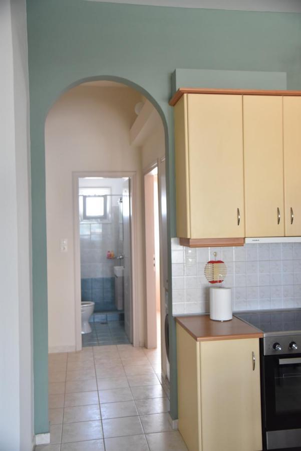 Family Apartments 3 Lechaio 외부 사진